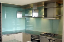 Kính màu kháng khuẩn ốp bếp